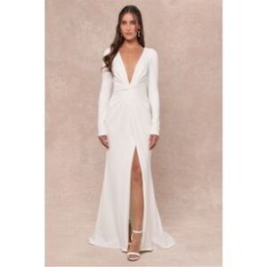 NWT- Stunning Romance White Long Sleeve Mermaid Maxi Dress!